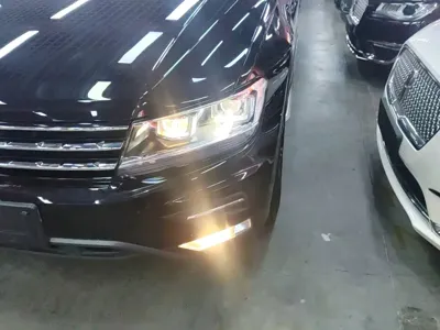 Volkswagen Tiguan L 2019, 107100 км, за 11096.45 USD - фото 24