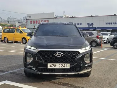 Hyundai Santafe 2019, 123764 км, за 10944.63 USD