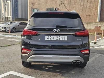 Hyundai Santafe 2019, 123764 км, за 10944.63 USD