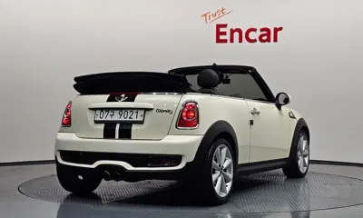 MINI Cooper Convertible 2015, 84315 км, за 6167.89 USD