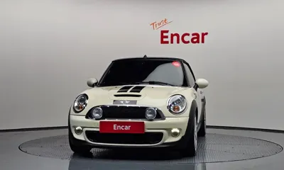 MINI Cooper Convertible 2015, 84315 км, за 6167.89 USD
