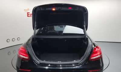 Mercedes-Benz E-Class 2019, 131757 км, за 14647.92 USD - фото 20