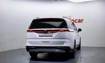 Kia Canival 2021, 102409 км, за 17211.91 USD