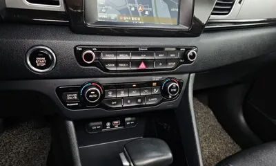 Kia Niro 2018, 159312 км, за 7450.32 USD - фото 19