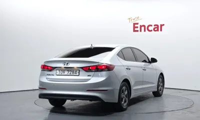 Hyundai Avante 2016, 102881 км, за 5021.47 USD