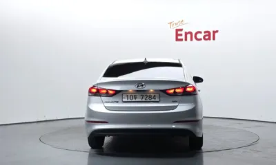 Hyundai Avante 2016, 102881 км, за 5021.47 USD