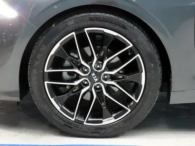 Kia K5 2020, 72067 км, за 14113.17 USD