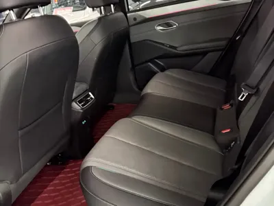 BYD Qin L 2025, 8000 км, за 14726.4 USD
