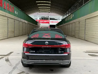 Volkswagen Passat 2023, 51000 км, за 18953.09 USD