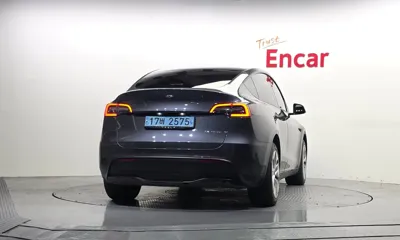 Tesla Model Y 2022, 51752 км, за 29250.83 USD