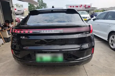 Zeekr 001 2022, 78800 км, за 21850 USD