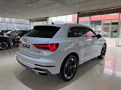 Audi Q3 2023, 33000 км, за 26253.97 USD