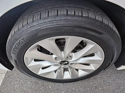 Kia K5 2016, 96265 км, за 6534.52 USD