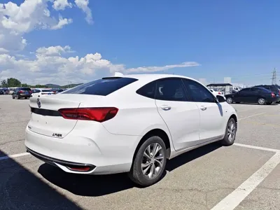 Buick Verano 2023, 30800 км, за 8000.7 USD