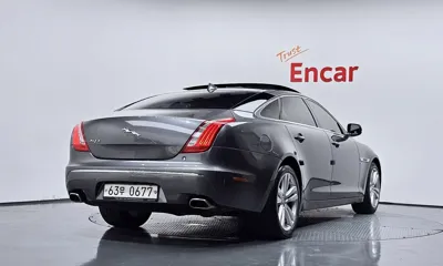 Jaguar XJ 2015, 125255 км, за 6892.48 USD