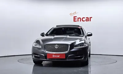 Jaguar XJ 2015, 125255 км, за 6892.48 USD