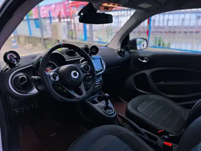 Smart Smart Fortwo 2017, 52000 км, за 9269.98 USD