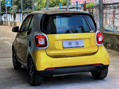 Smart Smart Fortwo 2017, 52000 км, за 9269.98 USD - фото 16