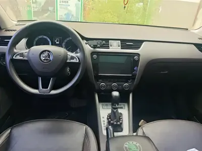 Skoda Octavia 2018, 79800 км, за 7008.85 USD - фото 12