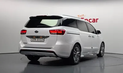 Kia Canival 2018, 116606 км, за 7739.27 USD