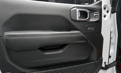 Jeep Wrangler 2020, 77339 км, за 24395.03 USD - фото 24