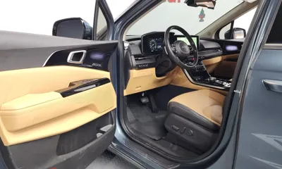Kia Canival 2023, 52930 км, за 21704.82 USD - фото 10