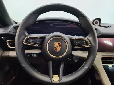 Porsche Taycan 2024, 12789 км, за 102060.68 USD - фото 9