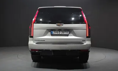 Cadillac Escalade 2022, 61405 км, за 58421.95 USD