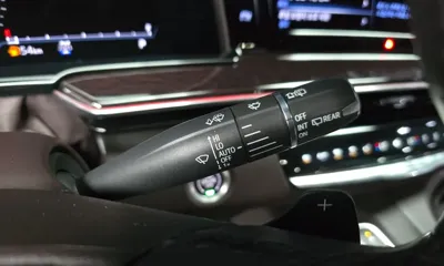 Cadillac Escalade 2022, 61405 км, за 58421.95 USD - фото 36