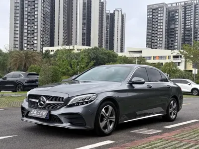Mercedes-Benz C-Class 2018, 114000 км, за 14346.4 USD
