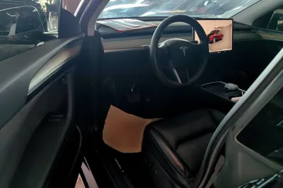 Tesla Model Y 2022, 129000 км, за 24559 USD - фото 18