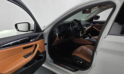 BMW 5-Series 2018, 139909 км, за 11809.11 USD - фото 10