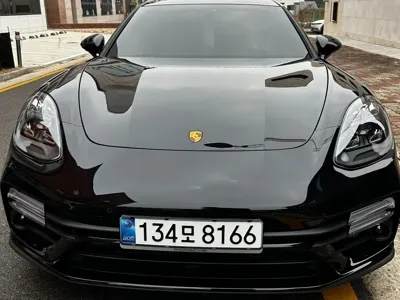 Porsche Panamera · 2023 год