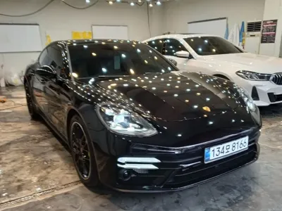 Porsche Panamera 2023, 51000 км, за 94143.38 USD