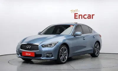 Infiniti Q50 · 2015 год