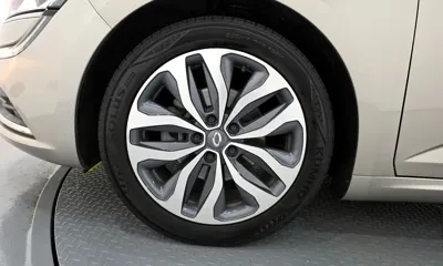 Renault-KoreaSamsung SM6 2017, 130134 км, за 3218.6 USD