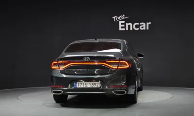 Hyundai Grandeur 2018, 80660 км, за 9953.17 USD
