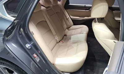 Hyundai Grandeur 2018, 80660 км, за 9953.17 USD - фото 11