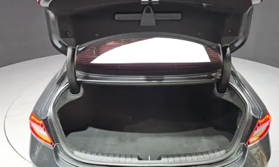 Hyundai Grandeur 2018, 80660 км, за 9953.17 USD - фото 20