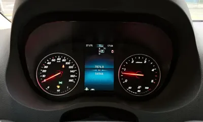 Mercedes-Benz Sprinter 2019, 54944 км, за 45621.64 USD - фото 8