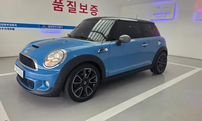 MINI Cooper 2013, 188604 км, за 2018.62 USD