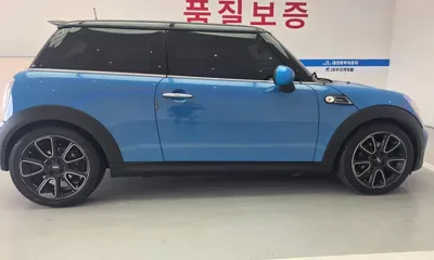 MINI Cooper 2013, 188604 км, за 2018.62 USD