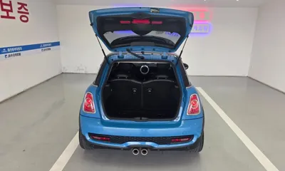 MINI Cooper 2013, 188604 км, за 2015.21 USD - фото 9