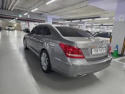 Hyundai Equus 2010, 360000 км, за 1943.7 USD