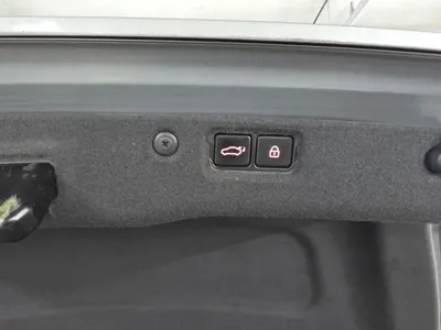 Hyundai Equus 2010, 360000 км, за 1934.9 USD - фото 13