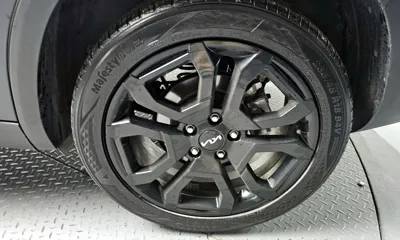 Kia Seltos 2025, 31571 км, за 17592.23 USD