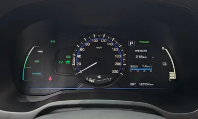 Hyundai Ioniq 2018, 120754 км, за 7089.41 USD - фото 8