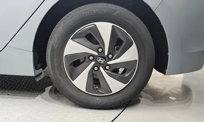 Hyundai Ioniq 2018, 120754 км, за 7089.41 USD - фото 21