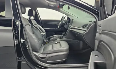Hyundai Avante 2018, 98883 км, за 6449.51 USD - фото 26