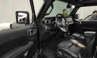 Jeep Wrangler 2022, 33602 км, за 34724.96 USD - фото 10